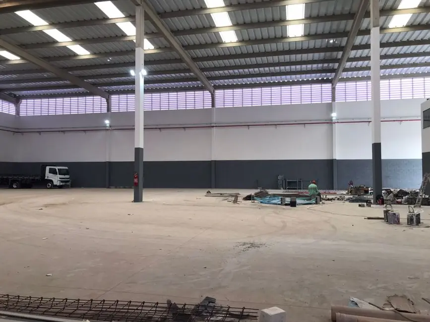 Foto 5 de Armazém / Galpão para alugar, 2000m2 em Portão, Aruja - SP