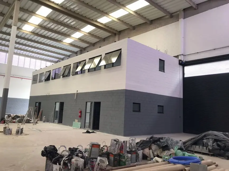 Foto 4 de Armazém / Galpão para alugar, 2000m2 em Portão, Aruja - SP