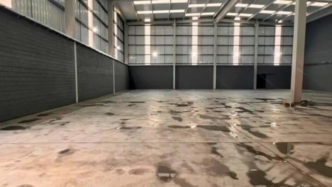 Foto 5 de Armazém / Galpão para alugar, 3000m2 em Portão, Aruja - SP