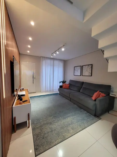 Foto 8 de Casa de Condomínio com 3 quartos à venda, 183m2 em Aruja - SP