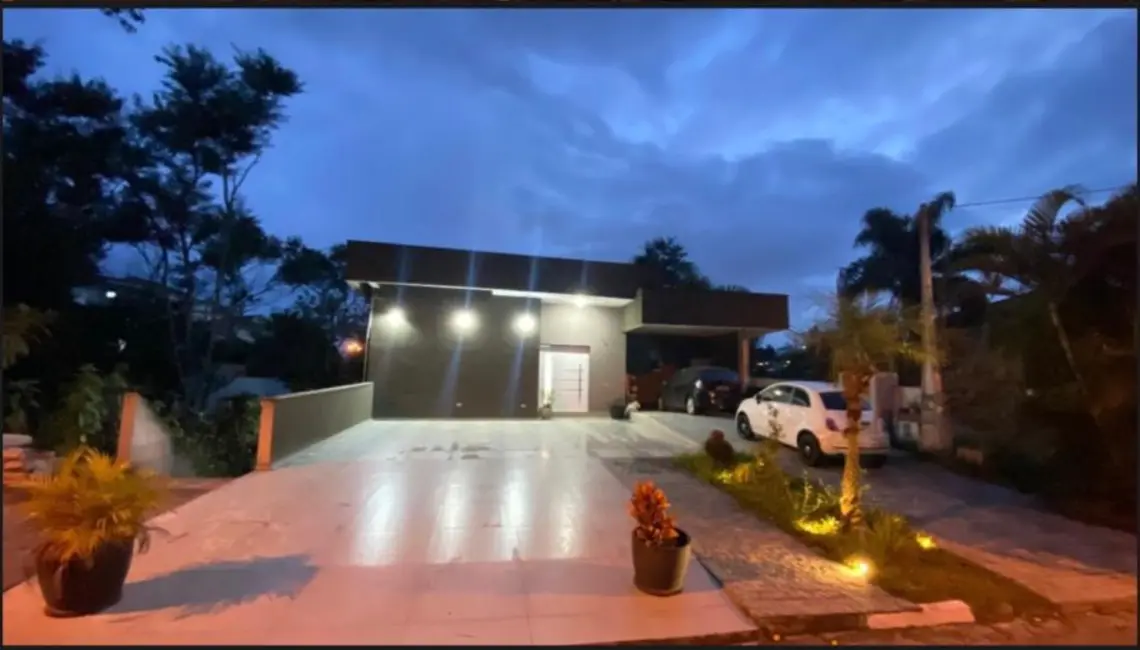 Foto 2 de Casa de Condomínio com 4 quartos à venda, 350m2 em Aruja - SP