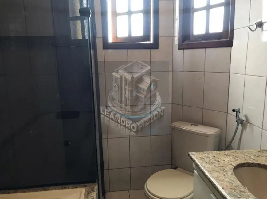 Foto 7 de Casa com 3 quartos para alugar, 140m2 em Jordanópolis, Aruja - SP