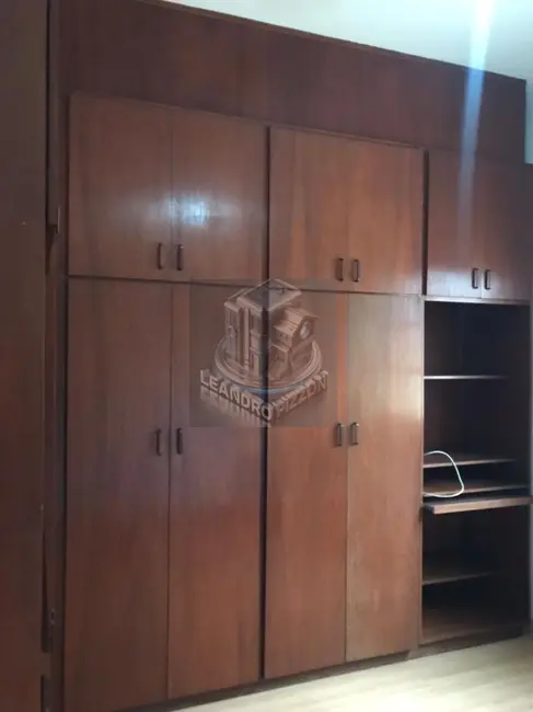 Foto 4 de Casa com 3 quartos para alugar, 140m2 em Jordanópolis, Aruja - SP