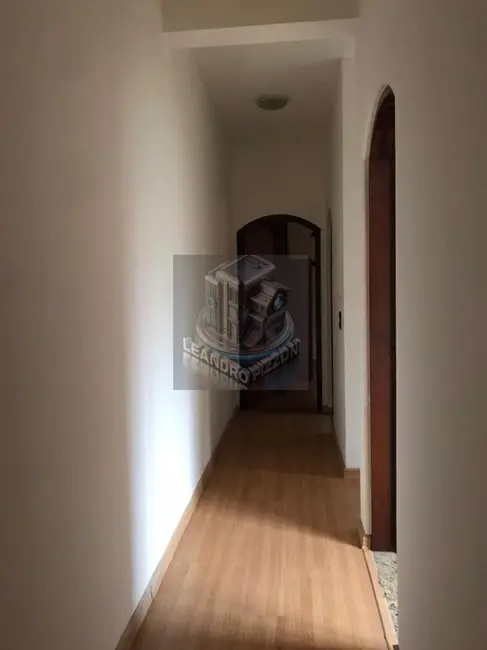 Foto 3 de Casa com 3 quartos para alugar, 140m2 em Jordanópolis, Aruja - SP