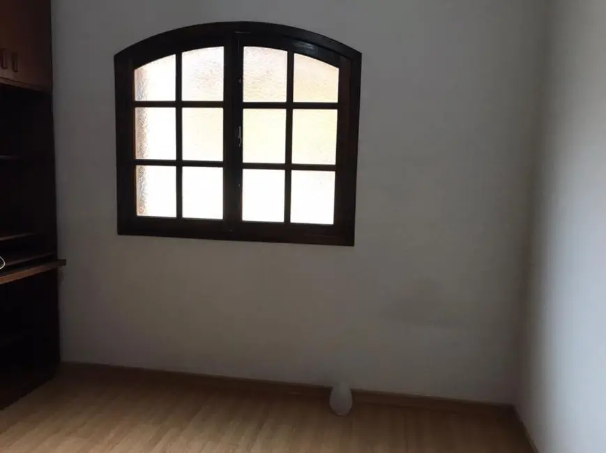 Foto 5 de Casa com 3 quartos para alugar, 140m2 em Jordanópolis, Aruja - SP