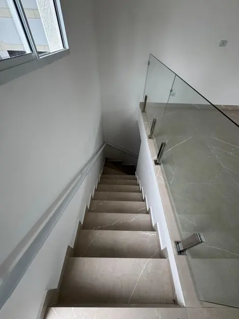 Foto 8 de Casa de Condomínio com 2 quartos para alugar, 120m2 em Mirante do Arujá, Aruja - SP