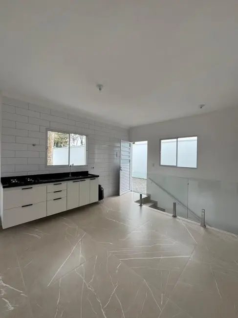 Foto 2 de Casa de Condomínio com 2 quartos para alugar, 120m2 em Mirante do Arujá, Aruja - SP