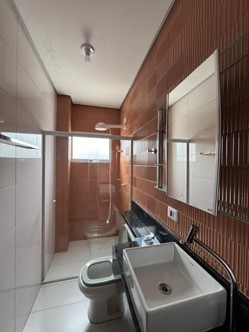 Foto 4 de Casa de Condomínio com 2 quartos para alugar, 120m2 em Mirante do Arujá, Aruja - SP