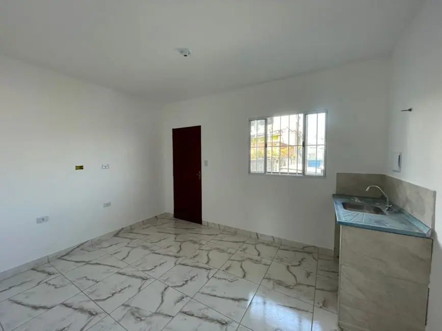 Kitnet com 1 quarto para alugar, 32m2 em Jardim Pinheiro, Aruja - SP - imagem 3 Foto 3 de Kitnet com 1 quarto para alugar, 32m2 em Jardim Pinheiro, Aruja - SP
