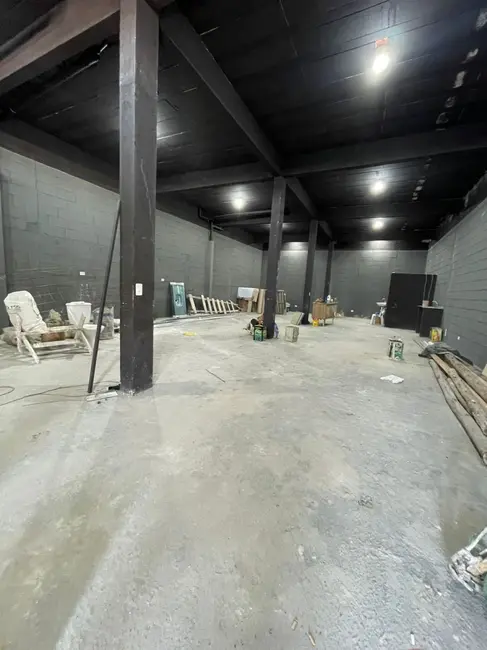 Foto 4 de Loja com 1 quarto para alugar, 140m2 em Jardim Pinheiro, Aruja - SP