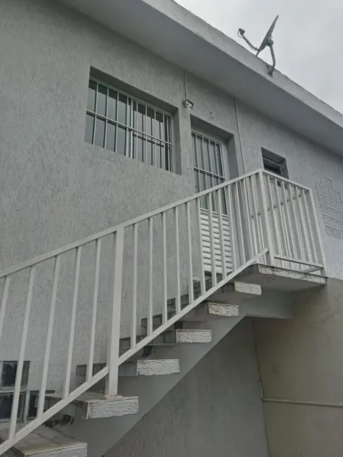 Kitnet com 1 quarto para alugar, 32m2 em Arujá Center Ville, Aruja - SP - imagem 2 Foto 2 de Kitnet com 1 quarto para alugar, 32m2 em Arujá Center Ville, Aruja - SP