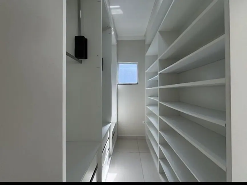 Foto 8 de Casa de Condomínio com 3 quartos à venda, 280m2 em Jardim Rincão, Aruja - SP