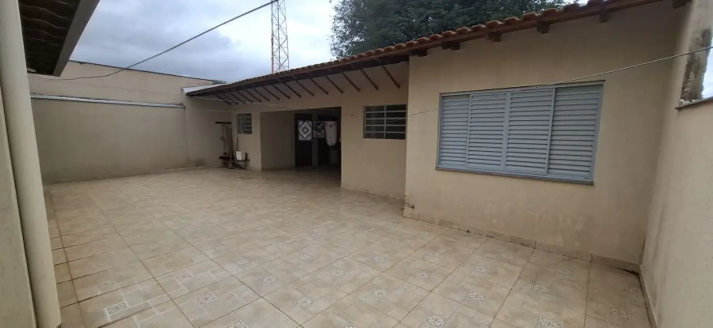 Foto 6 de Casa com 3 quartos à venda, 160m2 em Bela Vista, Londrina - PR