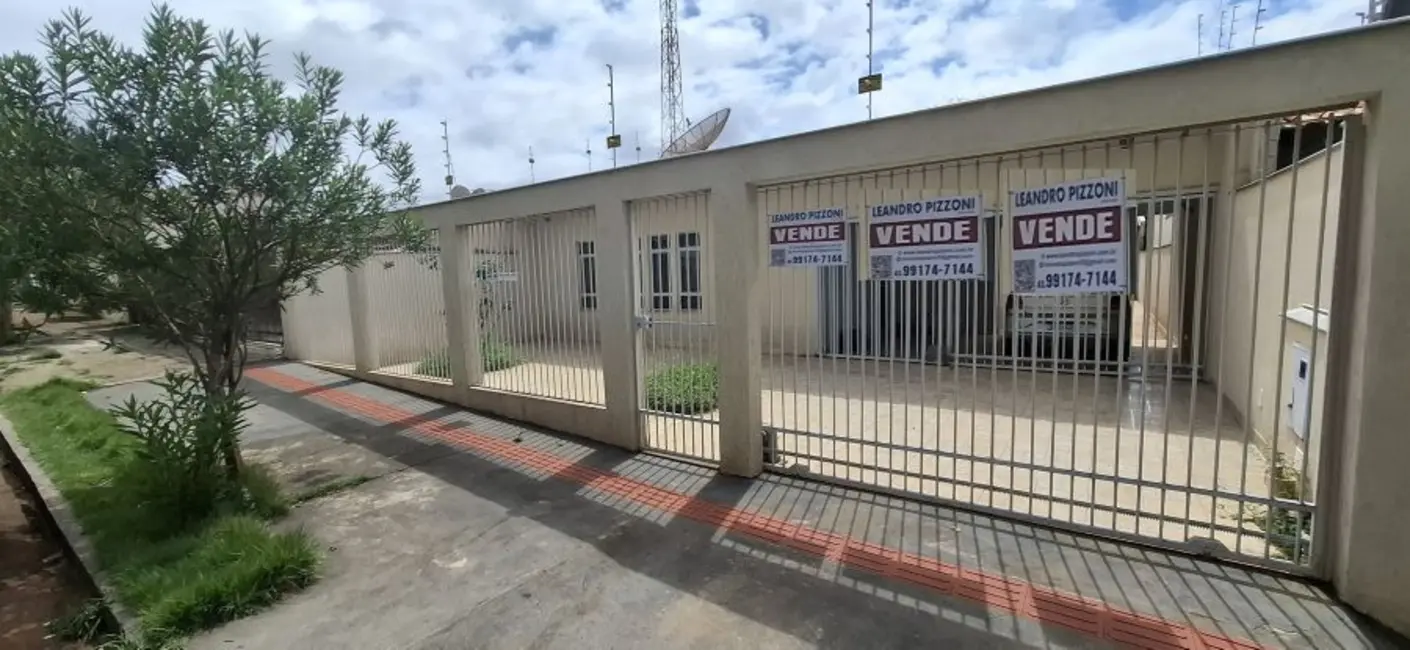 Foto 1 de Casa com 3 quartos à venda, 160m2 em Bela Vista, Londrina - PR