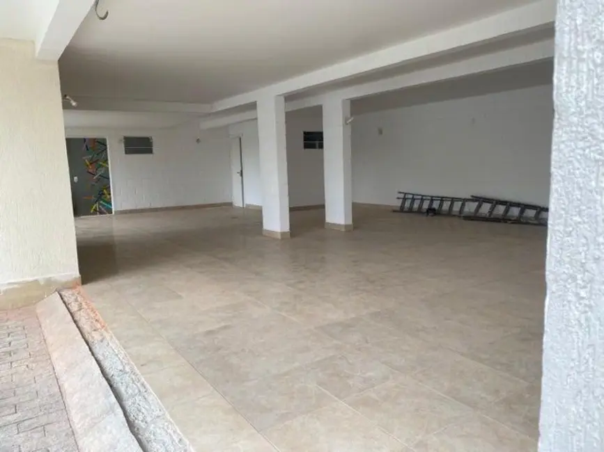 Casa de Condomínio com 4 quartos à venda, 380m2 em Arujázinho IV, Aruja - SP - imagem 3 Foto 3 de Casa de Condomínio com 4 quartos à venda, 380m2 em Arujázinho IV, Aruja - SP