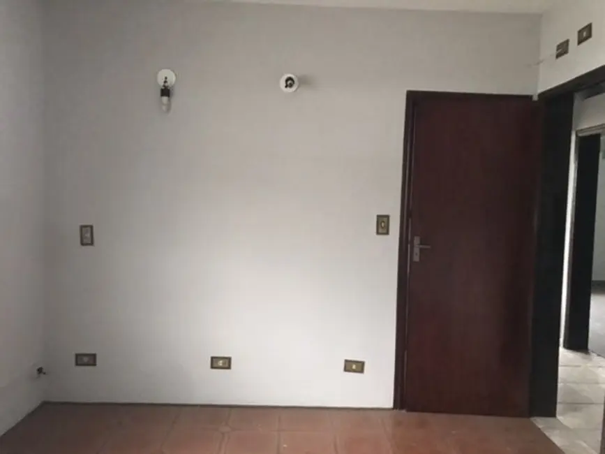 Foto 9 de Casa com 3 quartos para alugar, 150m2 em Jardim Rincão, Aruja - SP