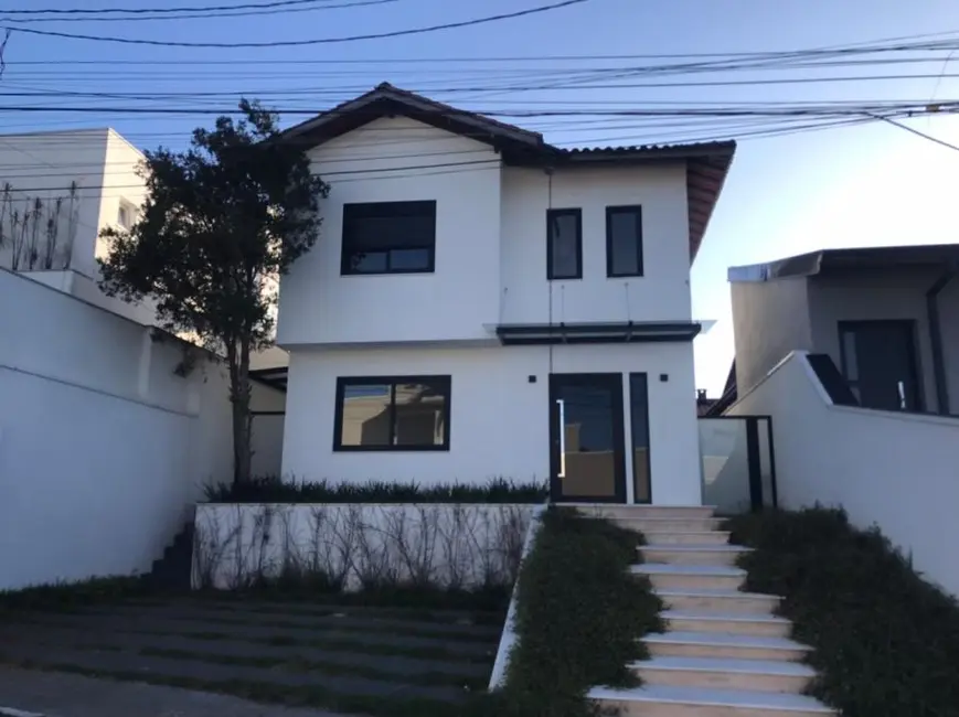 Foto 3 de Casa de Condomínio com 3 quartos para alugar, 343m2 em Arujázinho IV, Aruja - SP