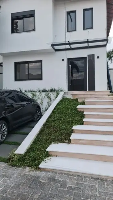 Foto 8 de Casa de Condomínio com 3 quartos para alugar, 343m2 em Arujázinho IV, Aruja - SP