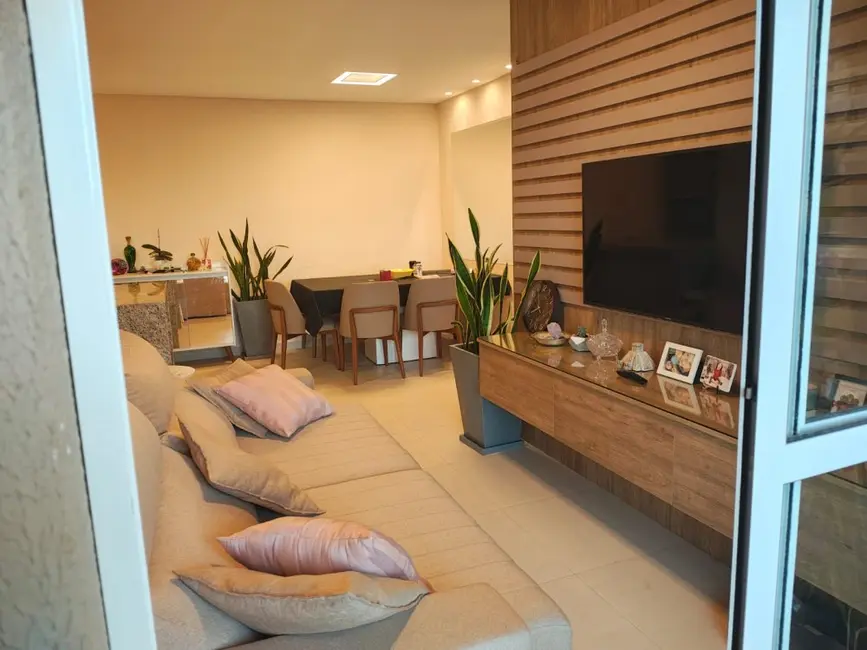 Apartamento com 2 quartos para alugar, 67m2 em Jardim das Cerejeiras, Aruja - SP - imagem 2 Foto 2 de Apartamento com 2 quartos para alugar, 67m2 em Jardim das Cerejeiras, Aruja - SP