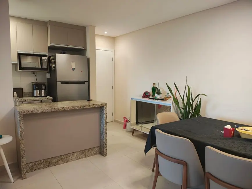 Apartamento com 2 quartos para alugar, 67m2 em Jardim das Cerejeiras, Aruja - SP - imagem 6 Foto 6 de Apartamento com 2 quartos para alugar, 67m2 em Jardim das Cerejeiras, Aruja - SP