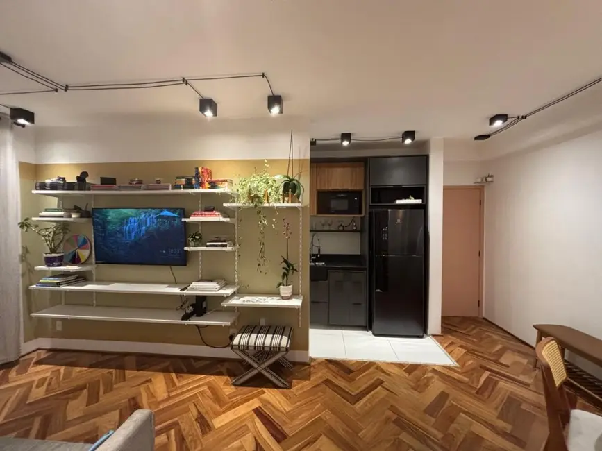 Apartamento com 2 quartos para alugar, 67m2 em Jardim das Cerejeiras, Aruja - SP - imagem 5 Foto 5 de Apartamento com 2 quartos para alugar, 67m2 em Jardim das Cerejeiras, Aruja - SP