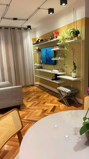 Apartamento com 2 quartos para alugar, 67m2 em Jardim das Cerejeiras, Aruja - SP - imagem 3 Foto 3 de Apartamento com 2 quartos para alugar, 67m2 em Jardim das Cerejeiras, Aruja - SP