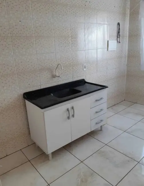 Foto 6 de Apartamento com 1 quarto à venda, 41m2 em Jardim Montecatini, Cambe - PR