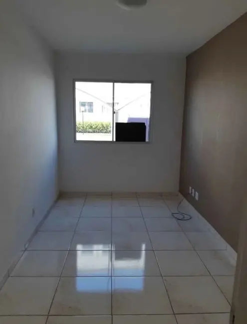Foto 2 de Apartamento com 1 quarto à venda, 41m2 em Jardim Montecatini, Cambe - PR