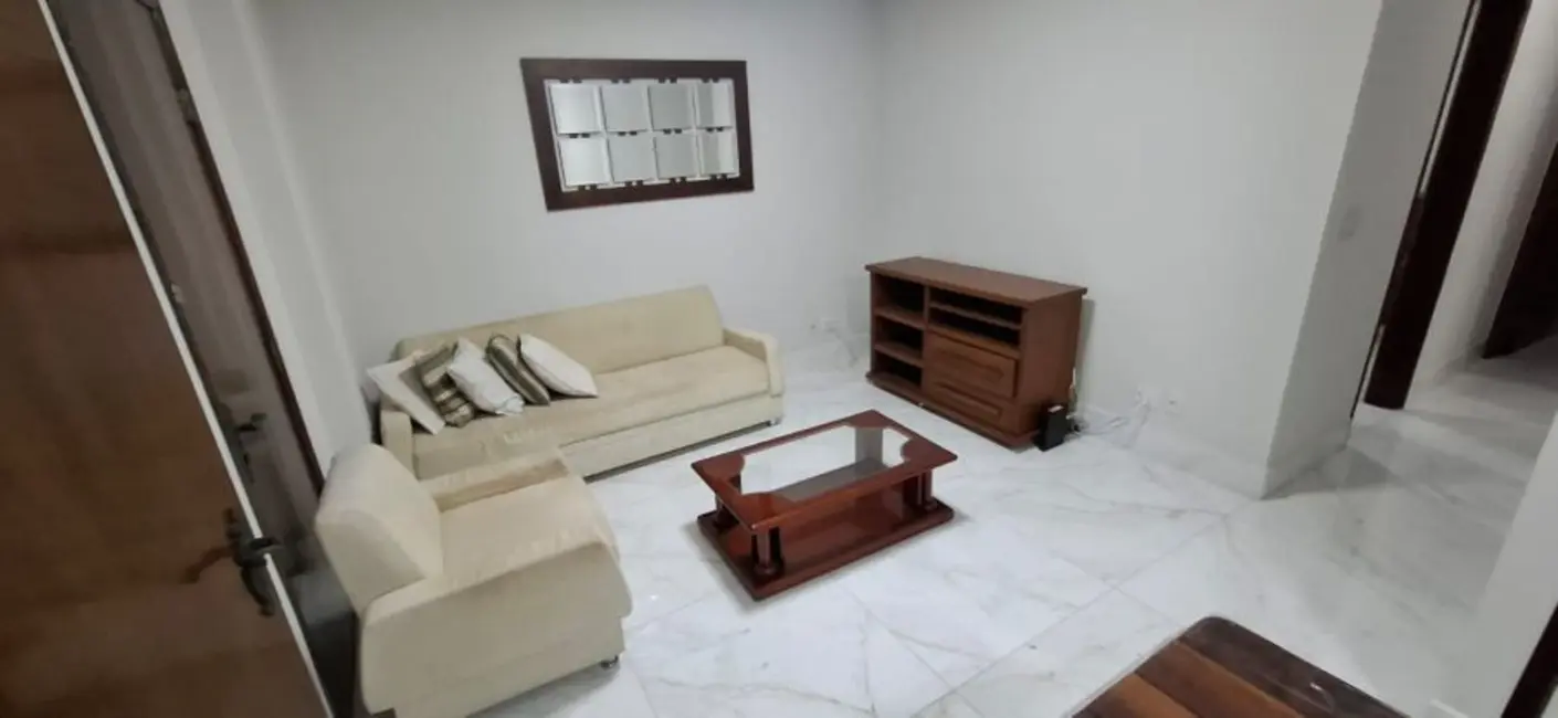 Apartamento com 3 quartos para alugar, 75m2 em Jardim Higienópolis, Londrina - PR - imagem 6 Foto 6 de Apartamento com 3 quartos para alugar, 75m2 em Jardim Higienópolis, Londrina - PR