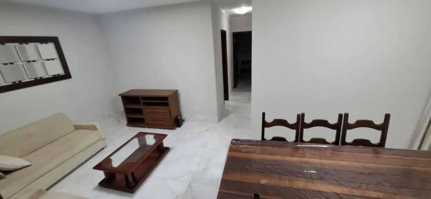 Apartamento com 3 quartos para alugar, 75m2 em Jardim Higienópolis, Londrina - PR - imagem 7 Foto 7 de Apartamento com 3 quartos para alugar, 75m2 em Jardim Higienópolis, Londrina - PR