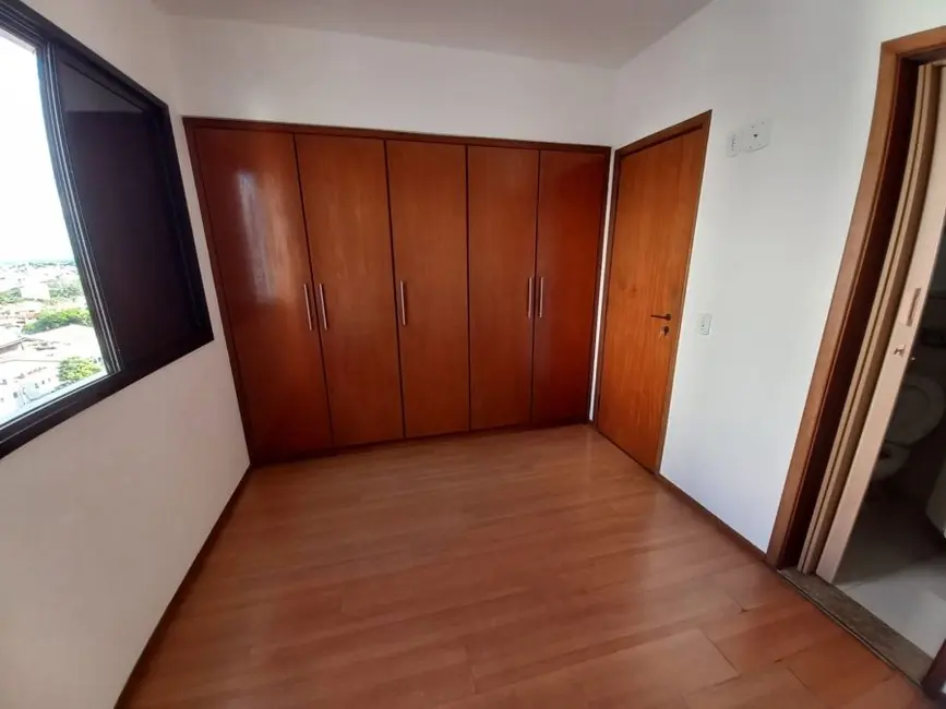 Foto 3 de Apartamento com 3 quartos para alugar, 74m2 em Bela Suiça, Londrina - PR
