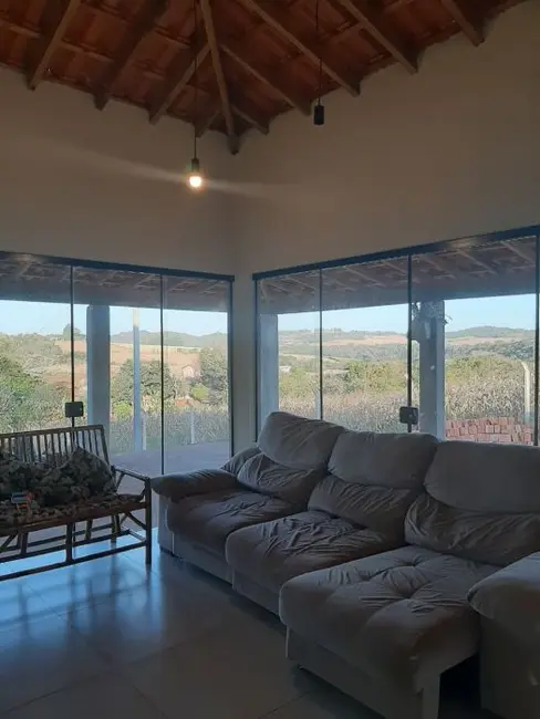 Foto 2 de Chácara com 2 quartos à venda, 3000m2 em Assai - PR