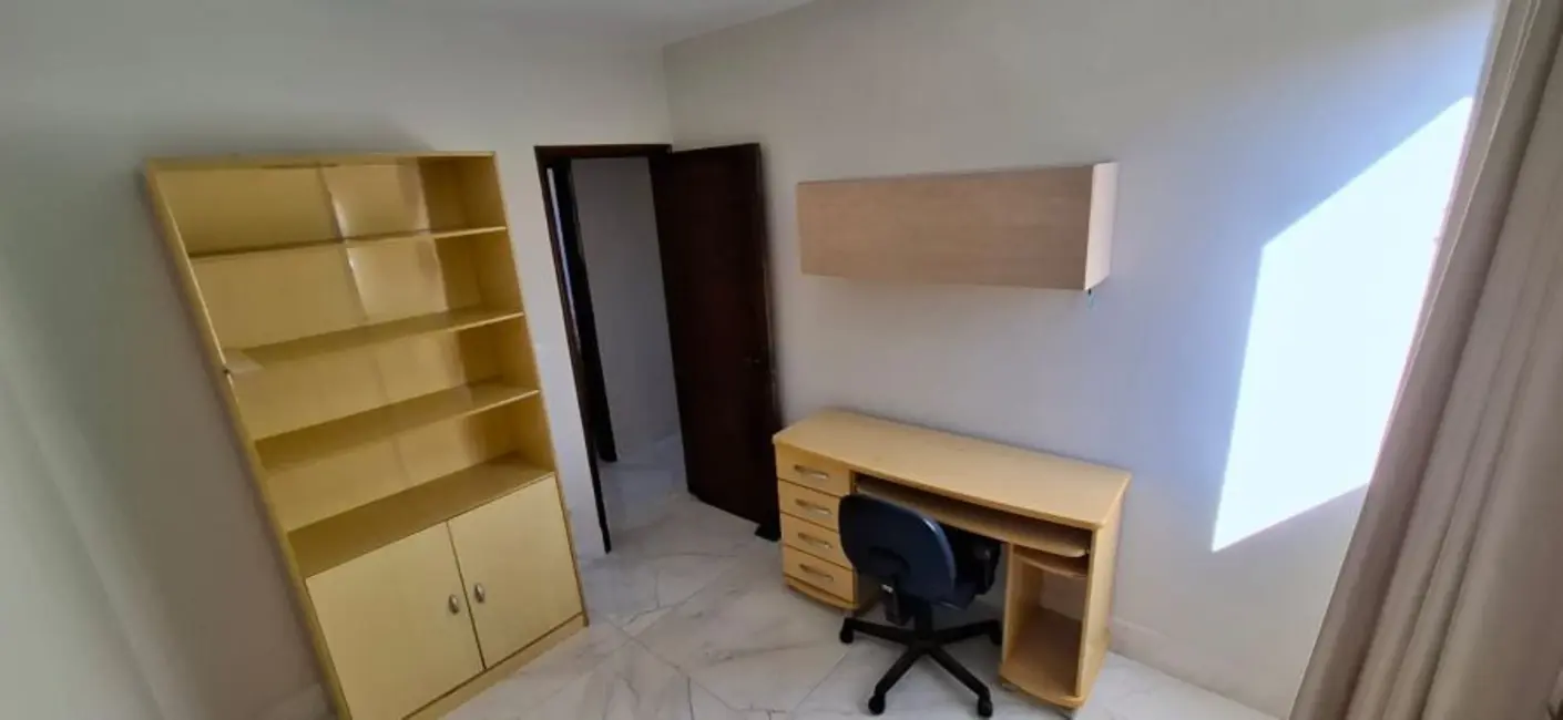 Apartamento com 3 quartos para alugar, 75m2 em Jardim Higienópolis, Londrina - PR - imagem 9 Foto 9 de Apartamento com 3 quartos para alugar, 75m2 em Jardim Higienópolis, Londrina - PR
