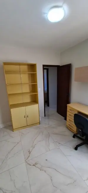 Apartamento com 3 quartos para alugar, 75m2 em Jardim Higienópolis, Londrina - PR - imagem 3 Foto 3 de Apartamento com 3 quartos para alugar, 75m2 em Jardim Higienópolis, Londrina - PR