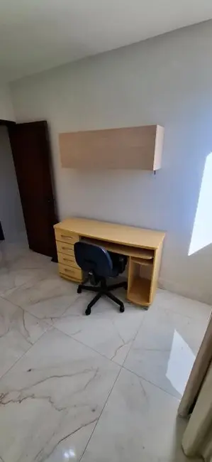 Apartamento com 3 quartos para alugar, 75m2 em Jardim Higienópolis, Londrina - PR - imagem 7 Foto 7 de Apartamento com 3 quartos para alugar, 75m2 em Jardim Higienópolis, Londrina - PR