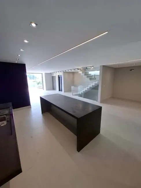 Foto 5 de Casa com 4 quartos à venda, 355m2 em Residencial Real Park, Aruja - SP