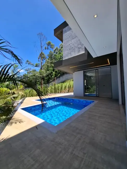 Foto 4 de Casa com 3 quartos à venda, 295m2 em Jardim das Cerejeiras, Aruja - SP