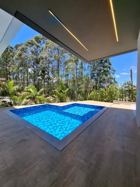 Foto 5 de Casa com 3 quartos à venda, 295m2 em Jardim das Cerejeiras, Aruja - SP
