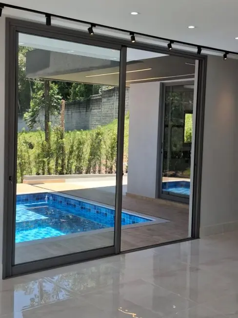 Foto 6 de Casa com 3 quartos à venda, 295m2 em Jardim das Cerejeiras, Aruja - SP