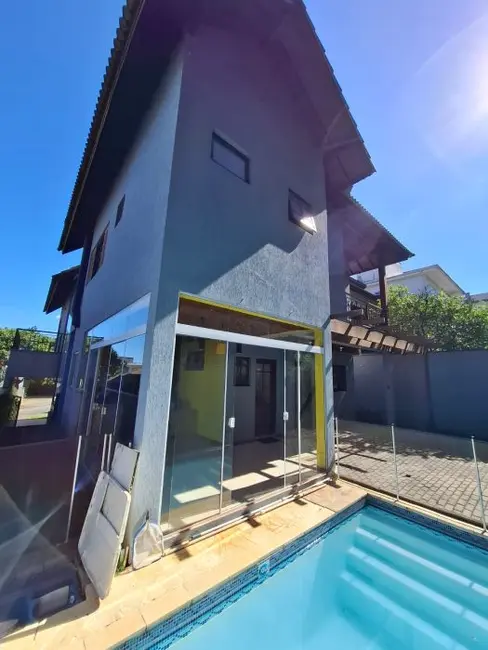Foto 2 de Casa de Condomínio com 2 quartos à venda, 250m2 em Jardim das Cerejeiras, Aruja - SP