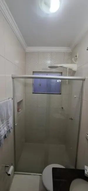 Casa com 3 quartos à venda, 300m2 em Parque Residencial Porto Serguro 2, Londrina - PR - imagem 9 Foto 9 de Casa com 3 quartos à venda, 300m2 em Parque Residencial Porto Serguro 2, Londrina - PR