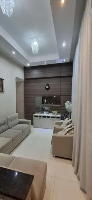 Casa com 3 quartos à venda, 300m2 em Parque Residencial Porto Serguro 2, Londrina - PR - imagem 3 Foto 3 de Casa com 3 quartos à venda, 300m2 em Parque Residencial Porto Serguro 2, Londrina - PR