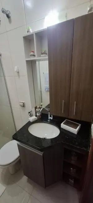 Casa com 3 quartos à venda, 300m2 em Parque Residencial Porto Serguro 2, Londrina - PR - imagem 8 Foto 8 de Casa com 3 quartos à venda, 300m2 em Parque Residencial Porto Serguro 2, Londrina - PR