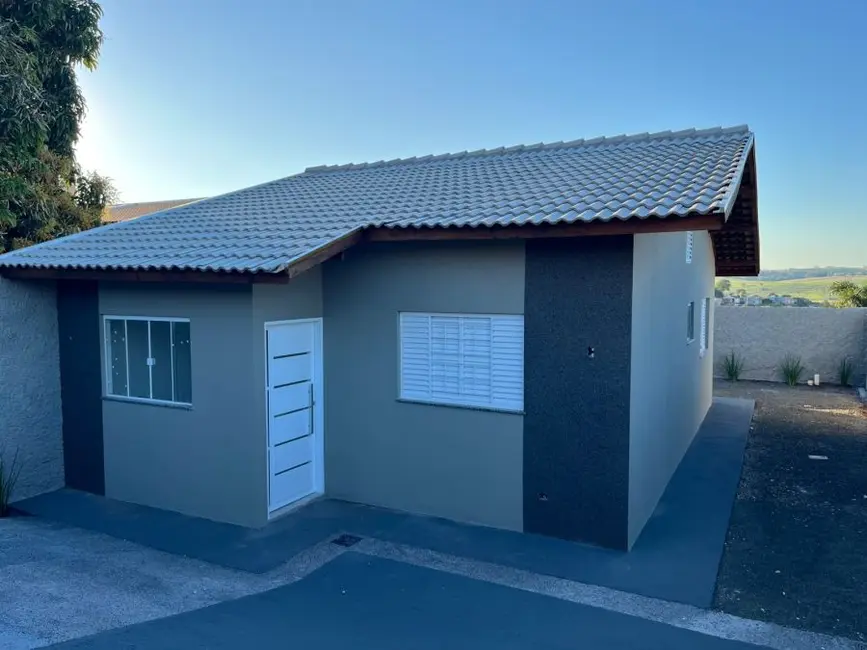 Foto 2 de Casa com 2 quartos à venda, 64m2 em Conjunto Vivi Xavier, Londrina - PR