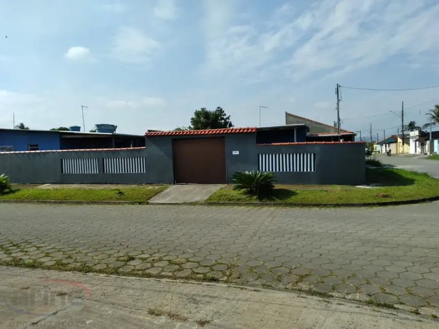 Foto 1 de Casa com 3 quartos à venda, 270m2 em Itanhaem - SP
