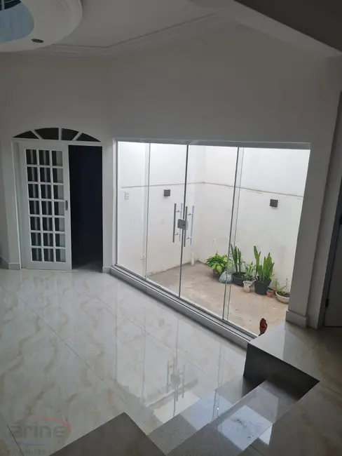 Foto 2 de Casa com 3 quartos à venda, 184m2 em Roncon, Ribeirao Pires - SP