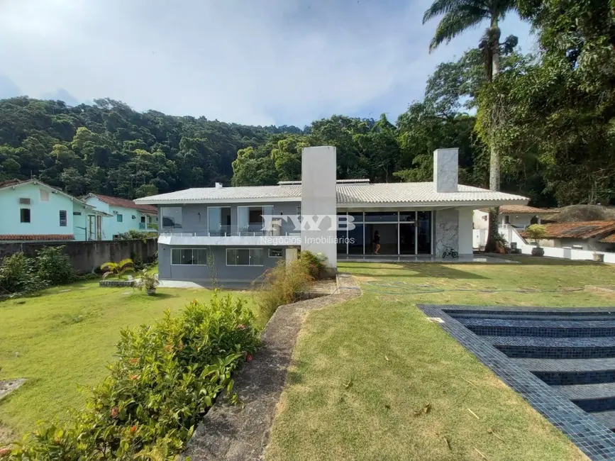 Foto 2 de Casa com 6 quartos à venda, 538m2 em Vila Velha, Angra Dos Reis - RJ
