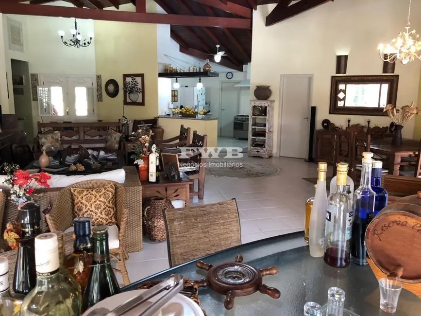 Casa de Condomínio com 5 quartos à venda e para alugar, 1680m2 em Bracuí (Cunhambebe), Angra Dos Reis - RJ - imagem 5 Foto 5 de Casa de Condomínio com 5 quartos à venda e para alugar, 1680m2 em Bracuí (Cunhambebe), Angra Dos Reis - RJ