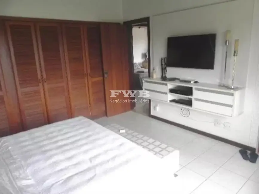 Foto 9 de Casa com 6 quartos à venda, 400m2 em Armacao Dos Buzios - RJ