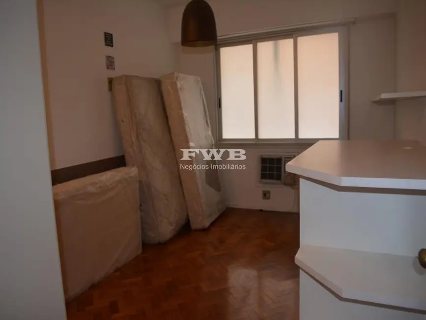 Apartamento com 4 quartos à venda, 311m2 em Copacabana, Rio De Janeiro - RJ - imagem 8 Foto 8 de Apartamento com 4 quartos à venda, 311m2 em Copacabana, Rio De Janeiro - RJ